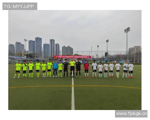 中国足球超级联赛发展现状与未来前景分析:挑战、机遇与改革探索